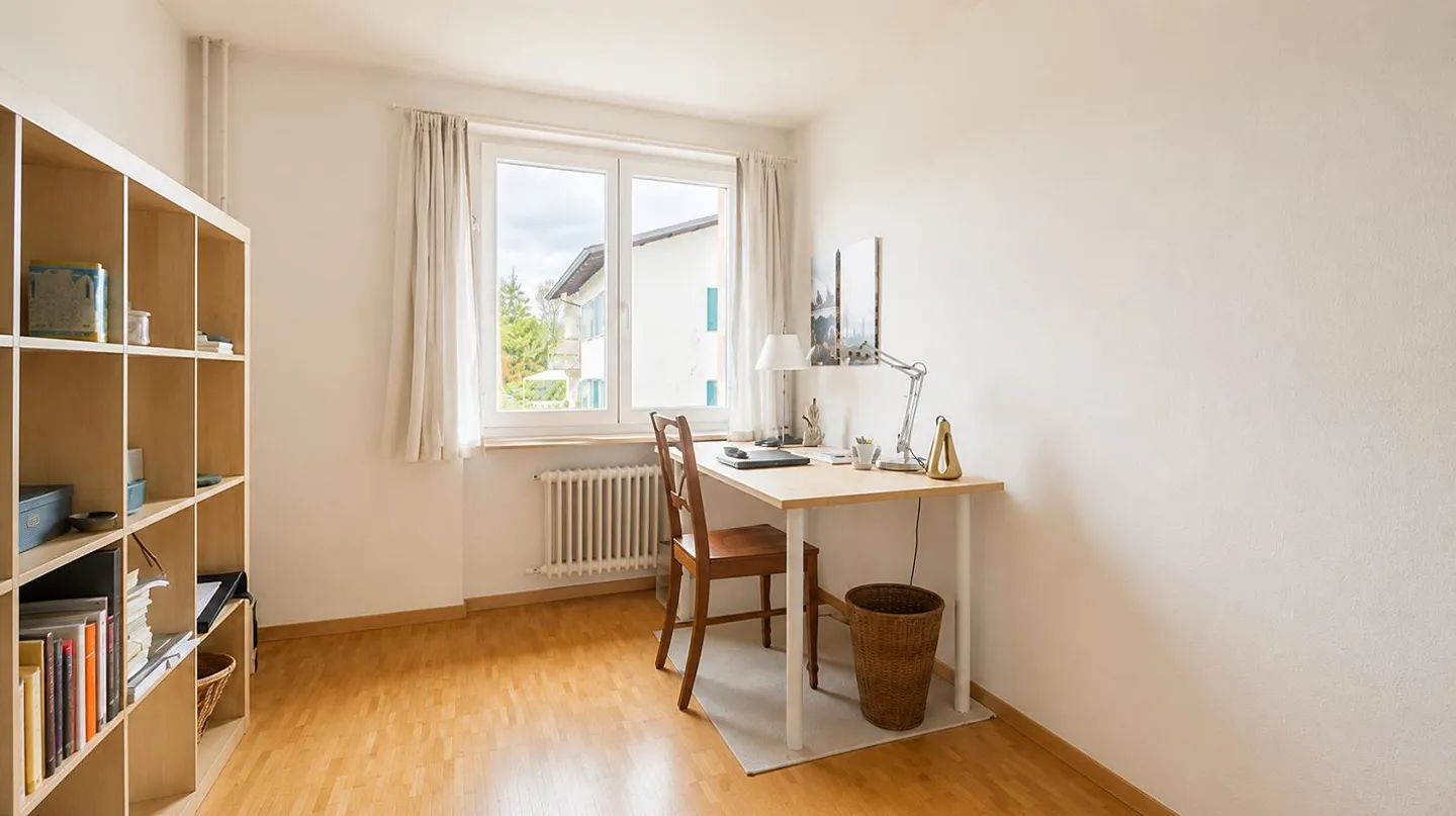 5-Room Maisonette Apartment with a View and Lots of Charm - Photo 7 of 13