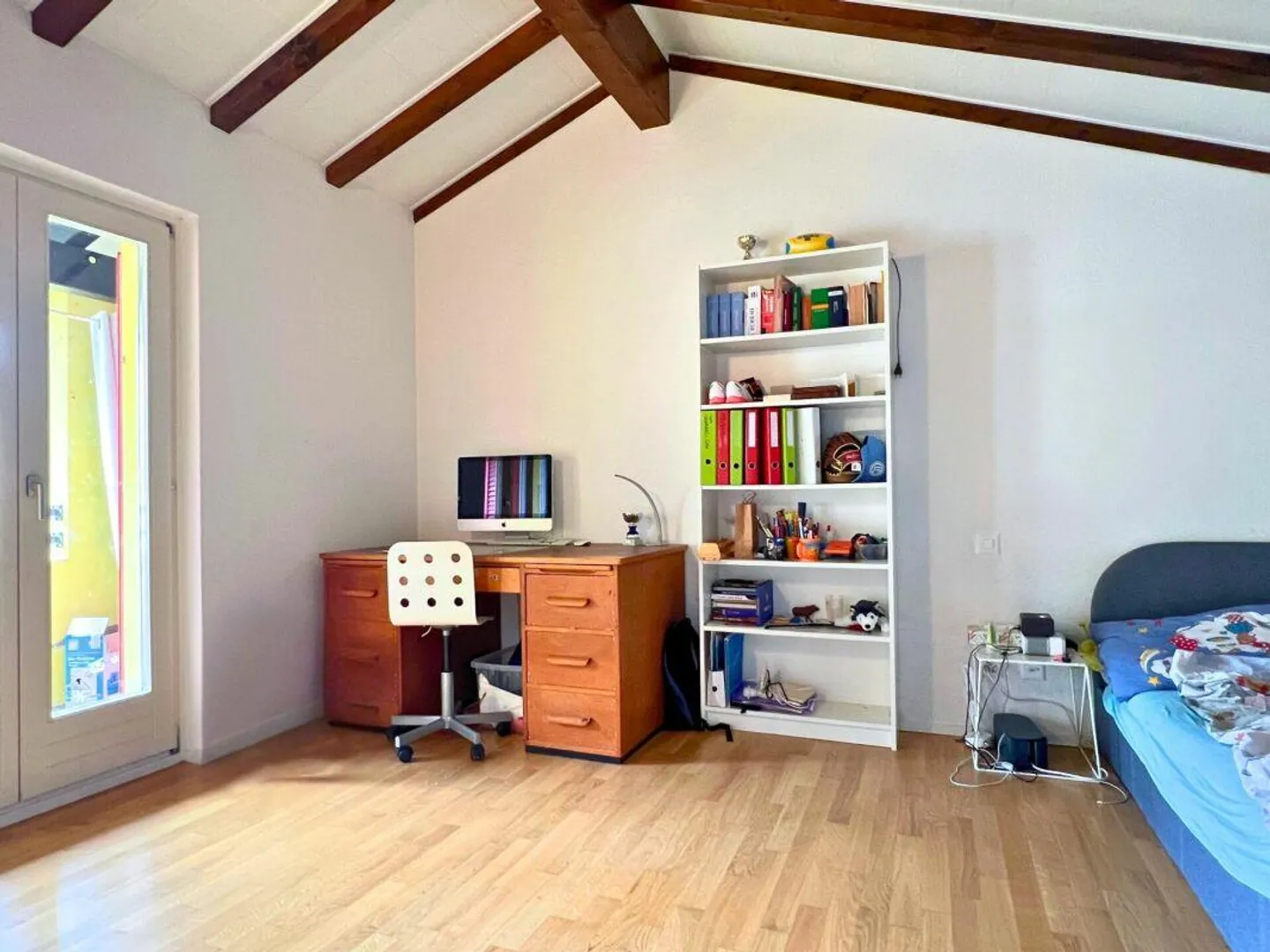 Charming three-story house, renovated with private garden - Photo 8 of 14