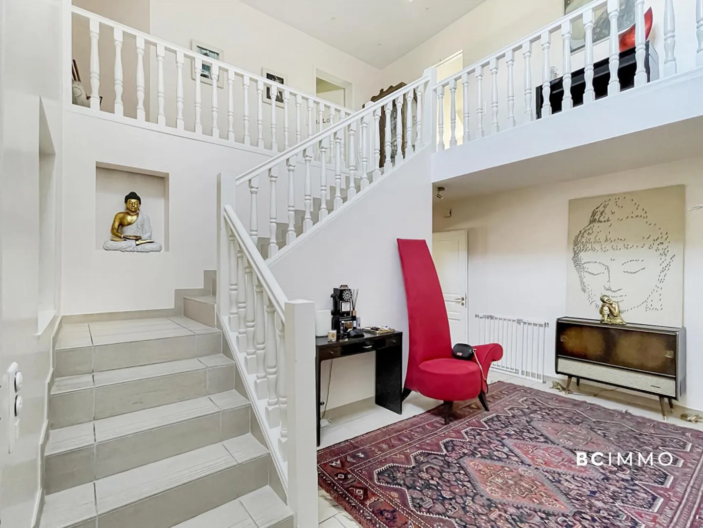 Villa élégante avec piscine intérieure - Photo 2 sur 9