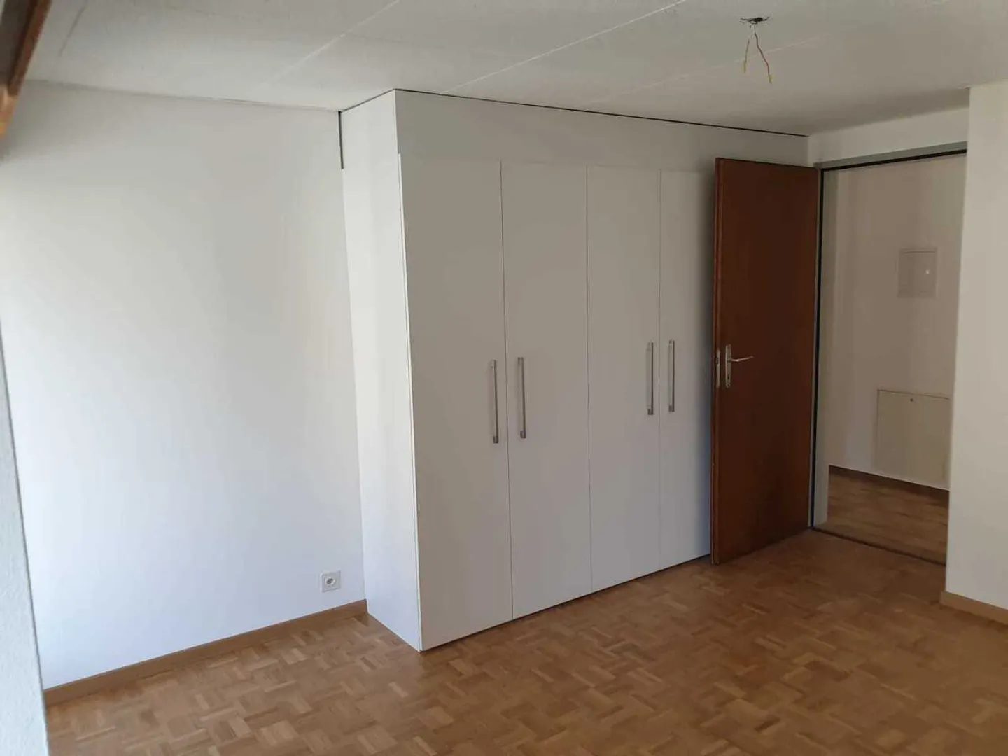 For rent completely renovated apartment - Photo 6 of 11