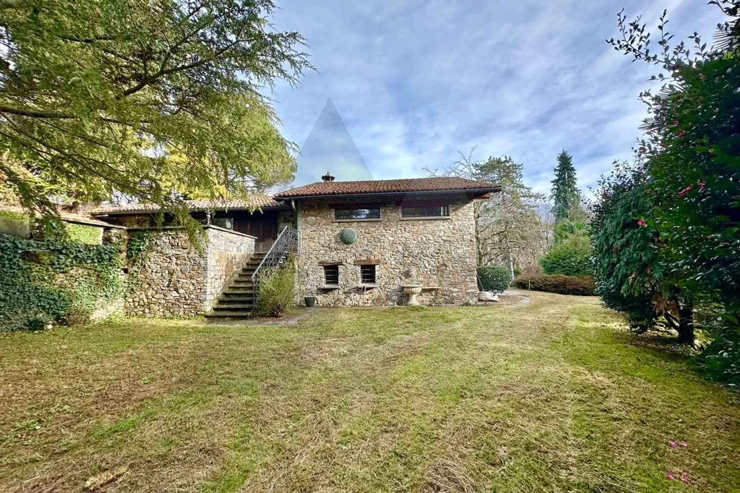 PROPRIETÀ CON VIGNE IMMERSA NELLA NATURA - Foto 3 di 17