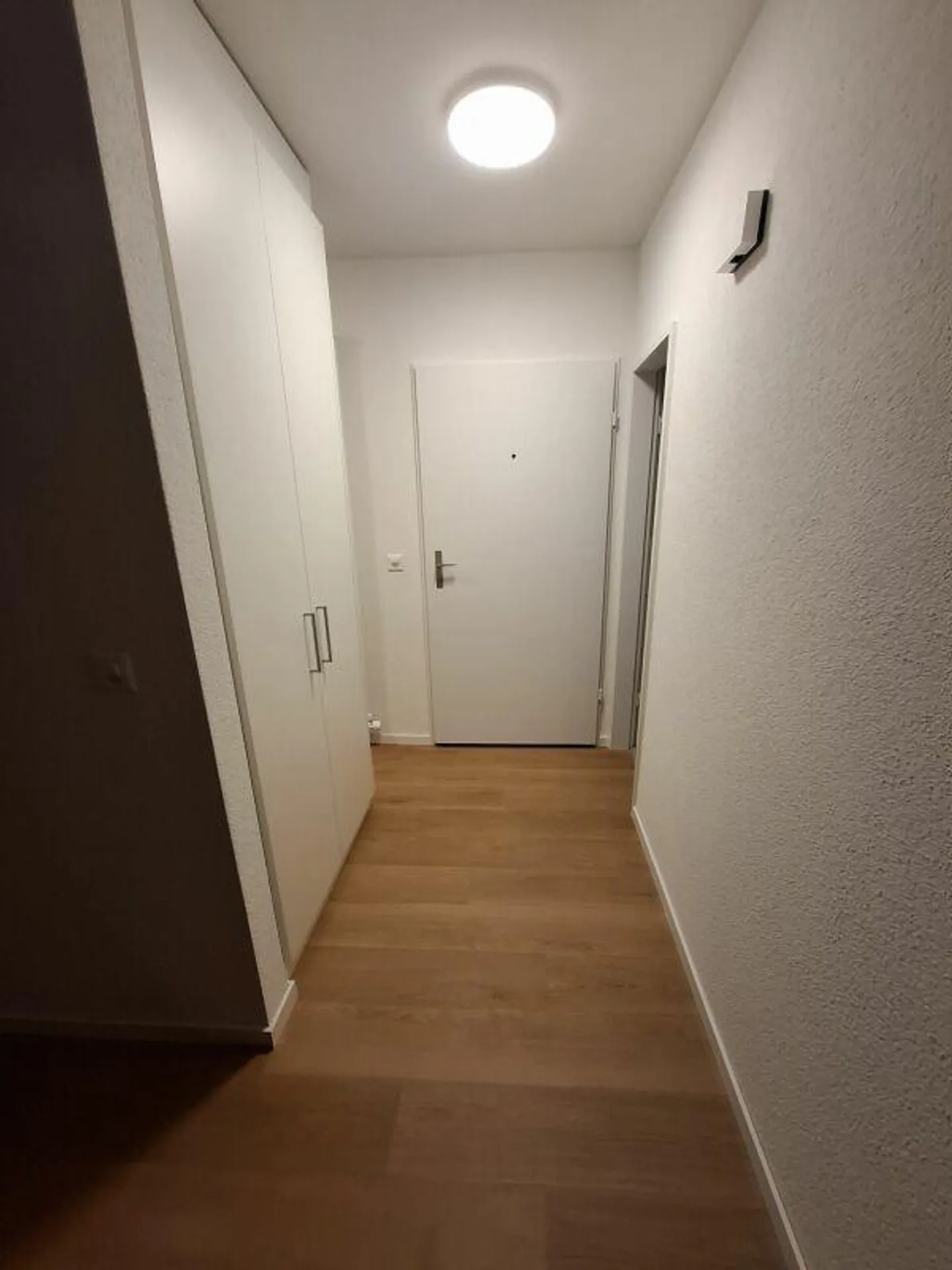 Small but nice near the train station and care - Photo 6 of 10