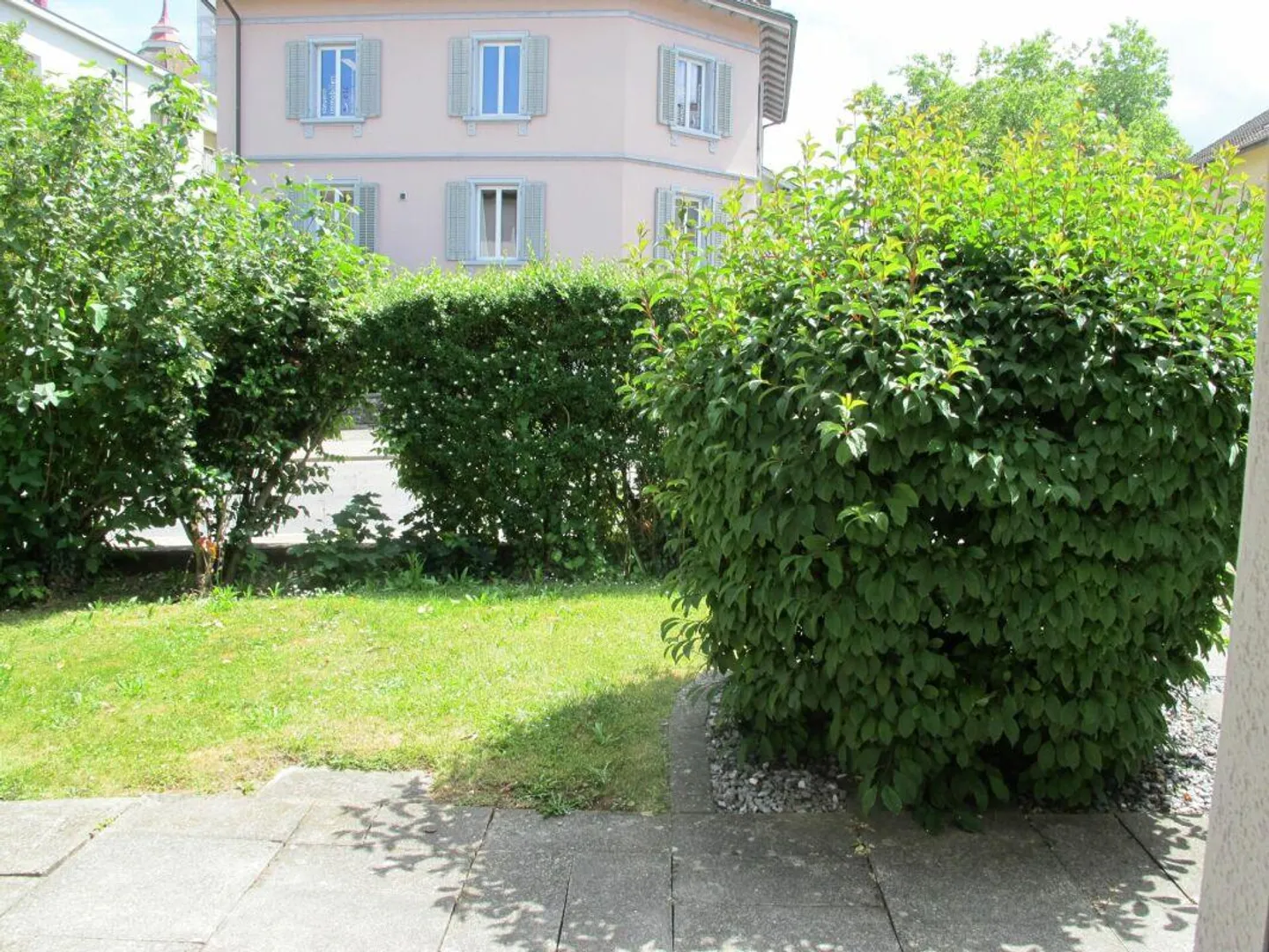 Small but nice near the train station and care - Photo 10 of 10