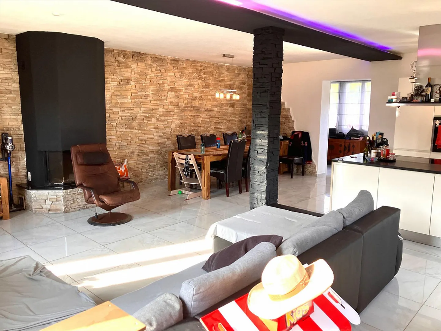 9-room single-family house with garden, renovated, in Oberkulm - Photo 4 of 13