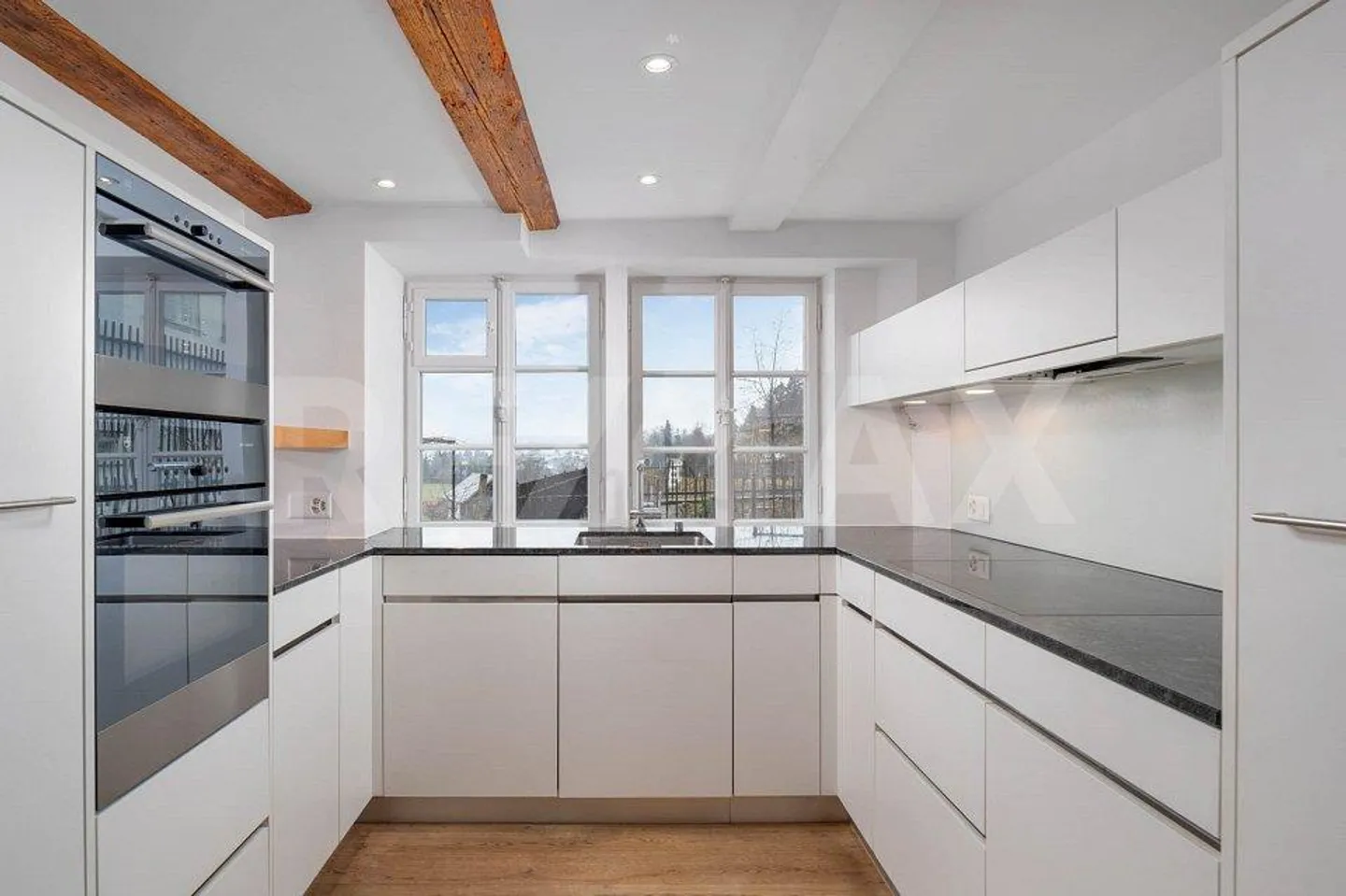 Casa ristrutturata affascinante - Foto 8 di 13