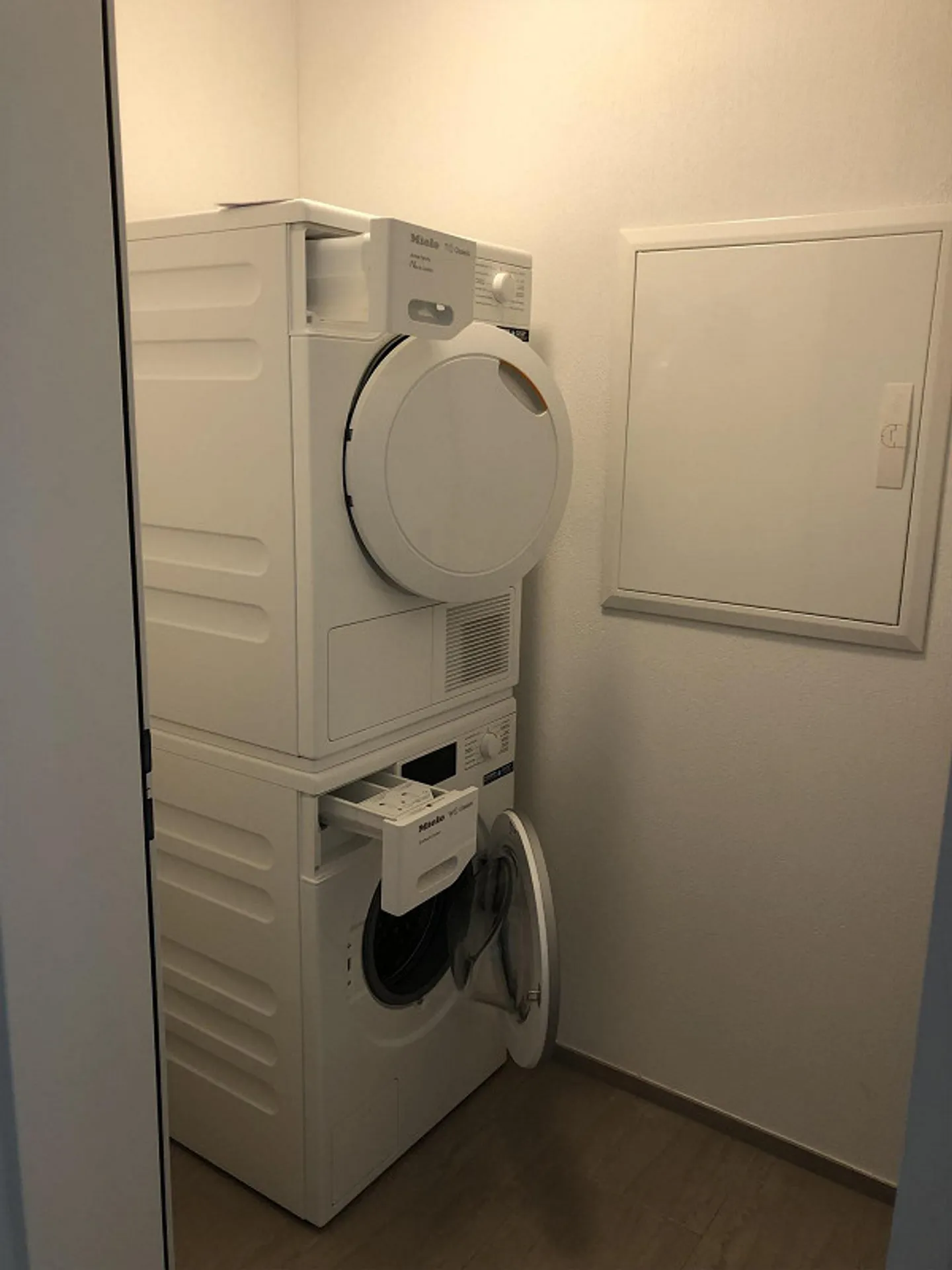 Appartamento moderno di 4,5 locali a Rhäzüns (incluso posto auto in garage sotterraneo) - Foto 14 di 16