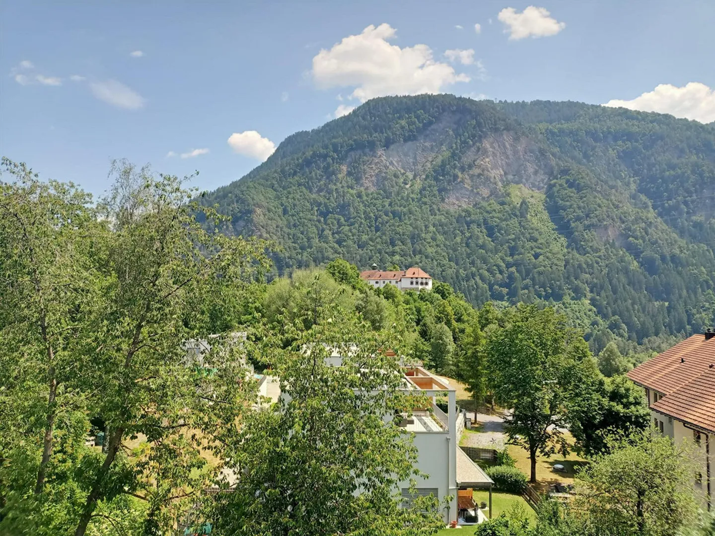 Appartamento moderno di 4,5 locali a Rhäzüns (incluso posto auto in garage sotterraneo) - Foto 16 di 16
