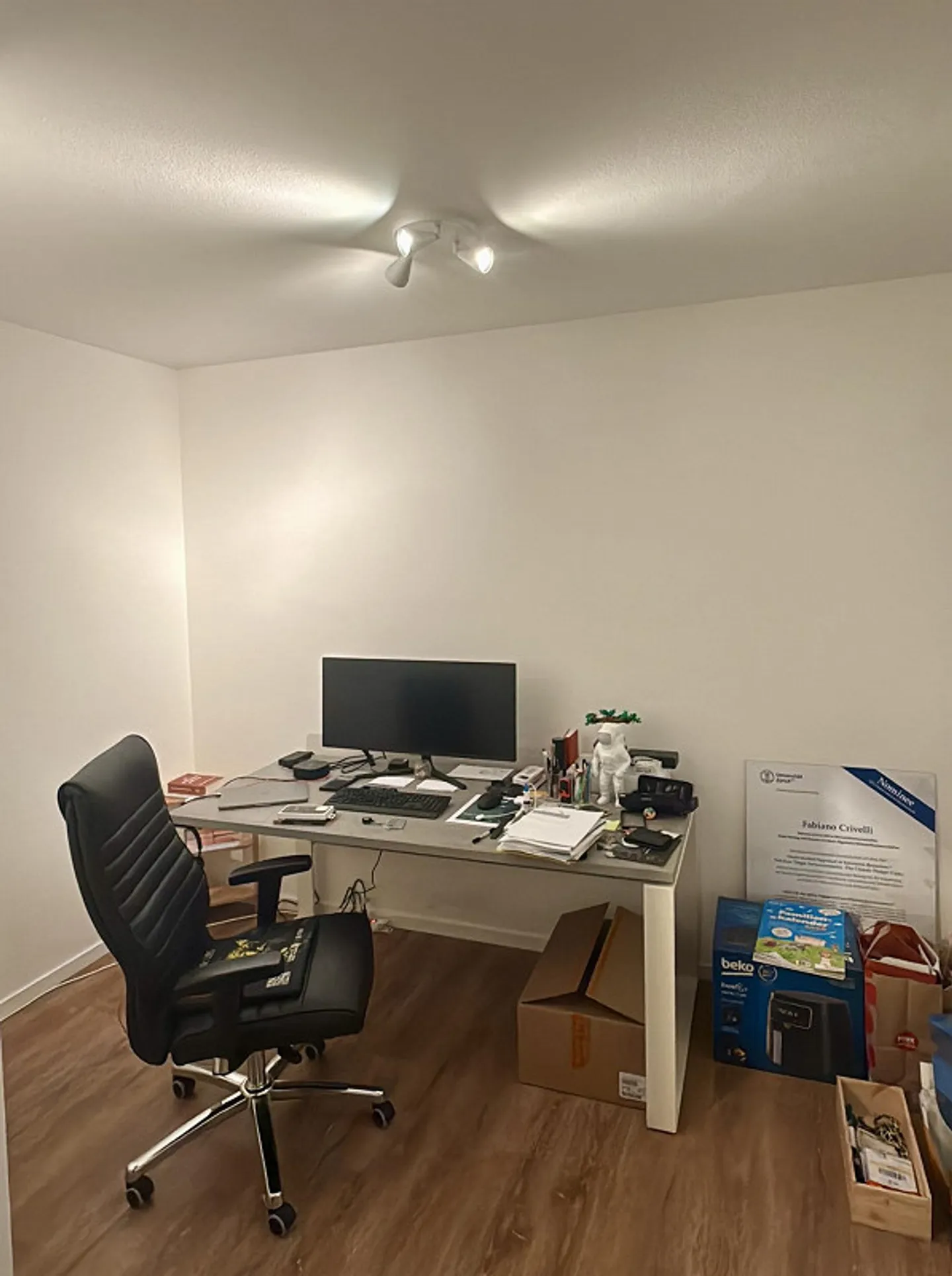 Modern & Functional 3-Rooms Apartment in Zurich Oerlikon - Photo 7 of 9