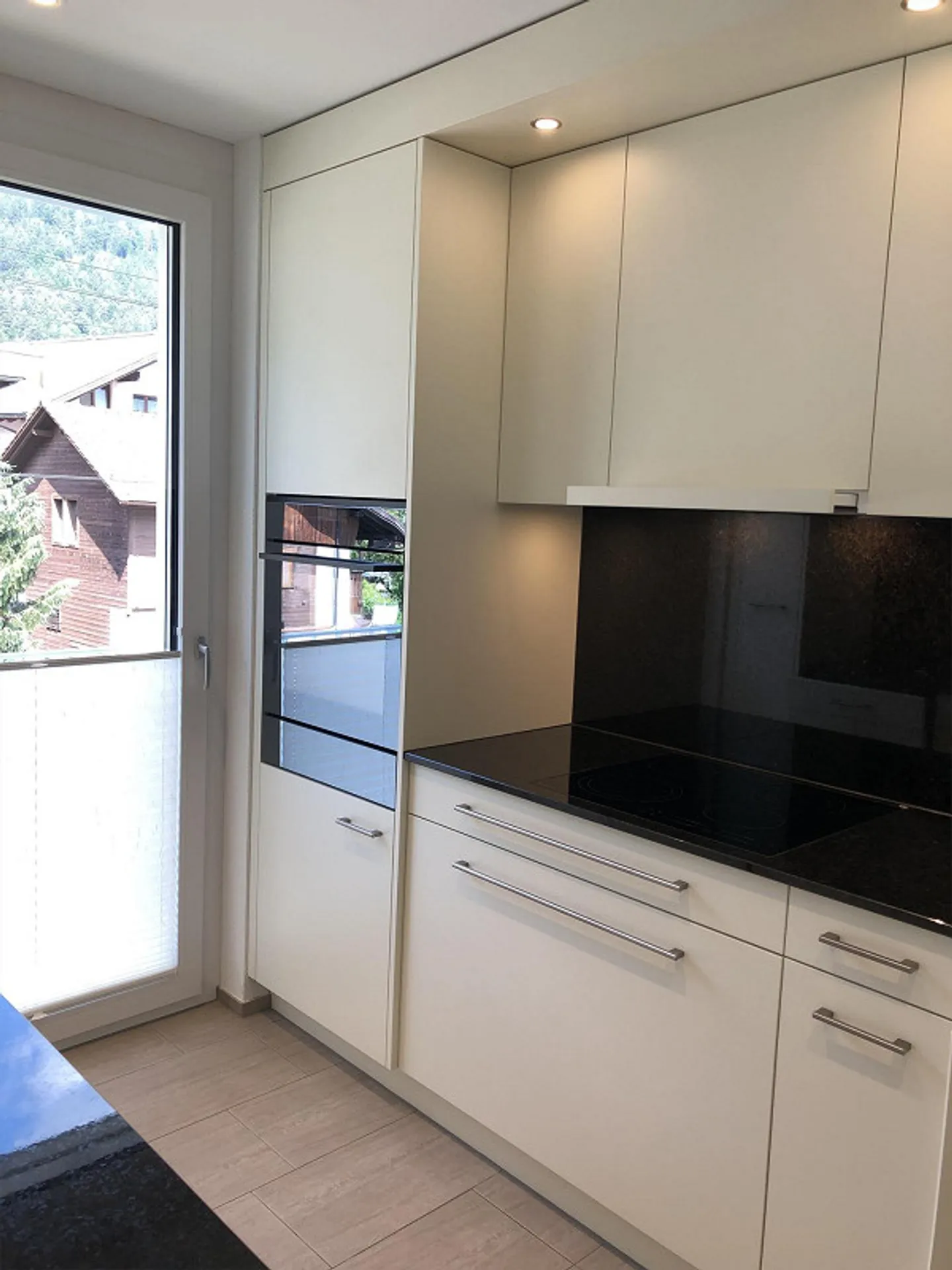 Appartamento moderno di 4,5 locali a Rhäzüns (incluso posto auto in garage sotterraneo) - Foto 6 di 16