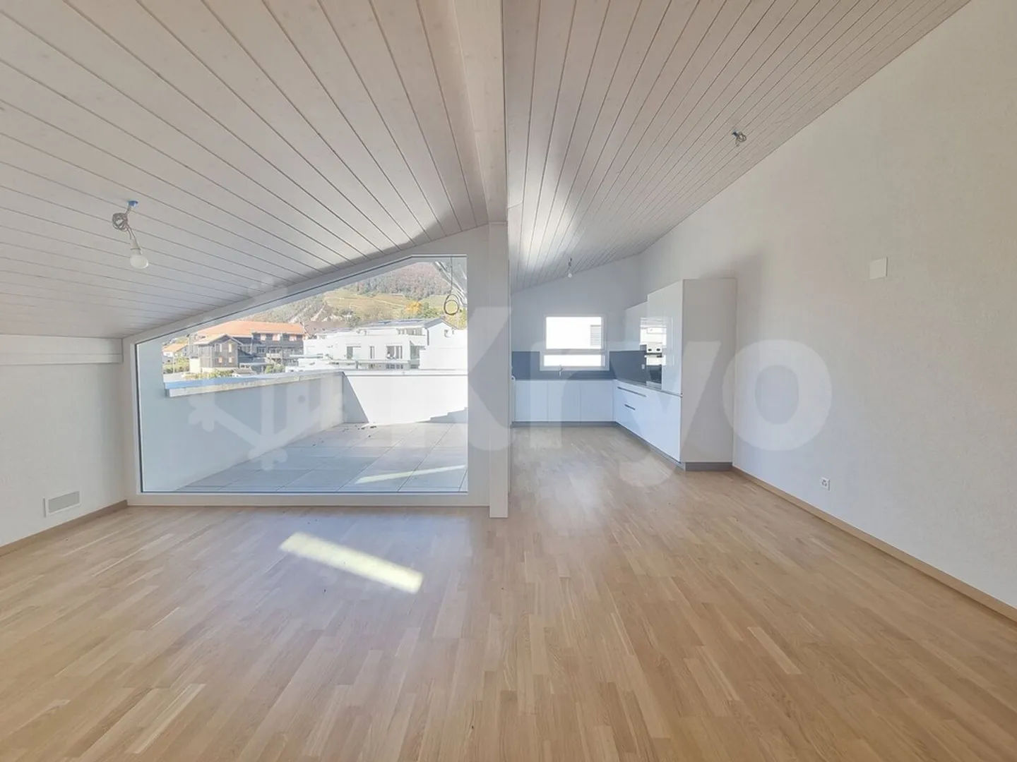 Magnificent 4.5-room apartment in the attic - Photo 2 of 12