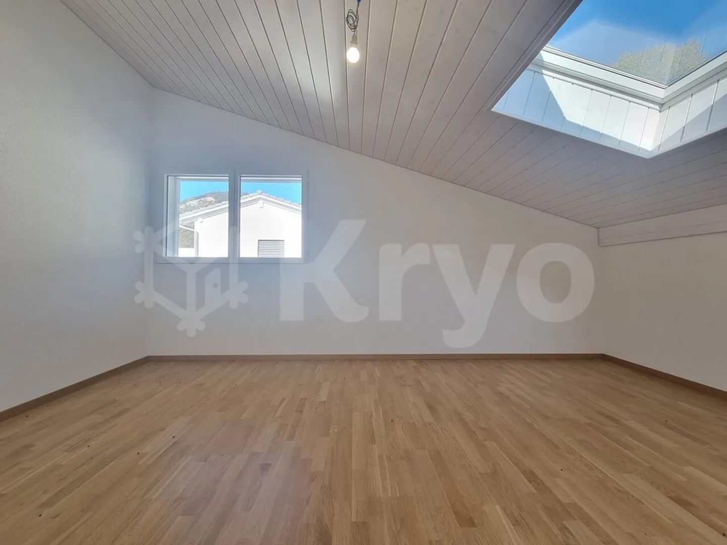 Magnificent 4.5-room apartment in the attic - Photo 10 of 12