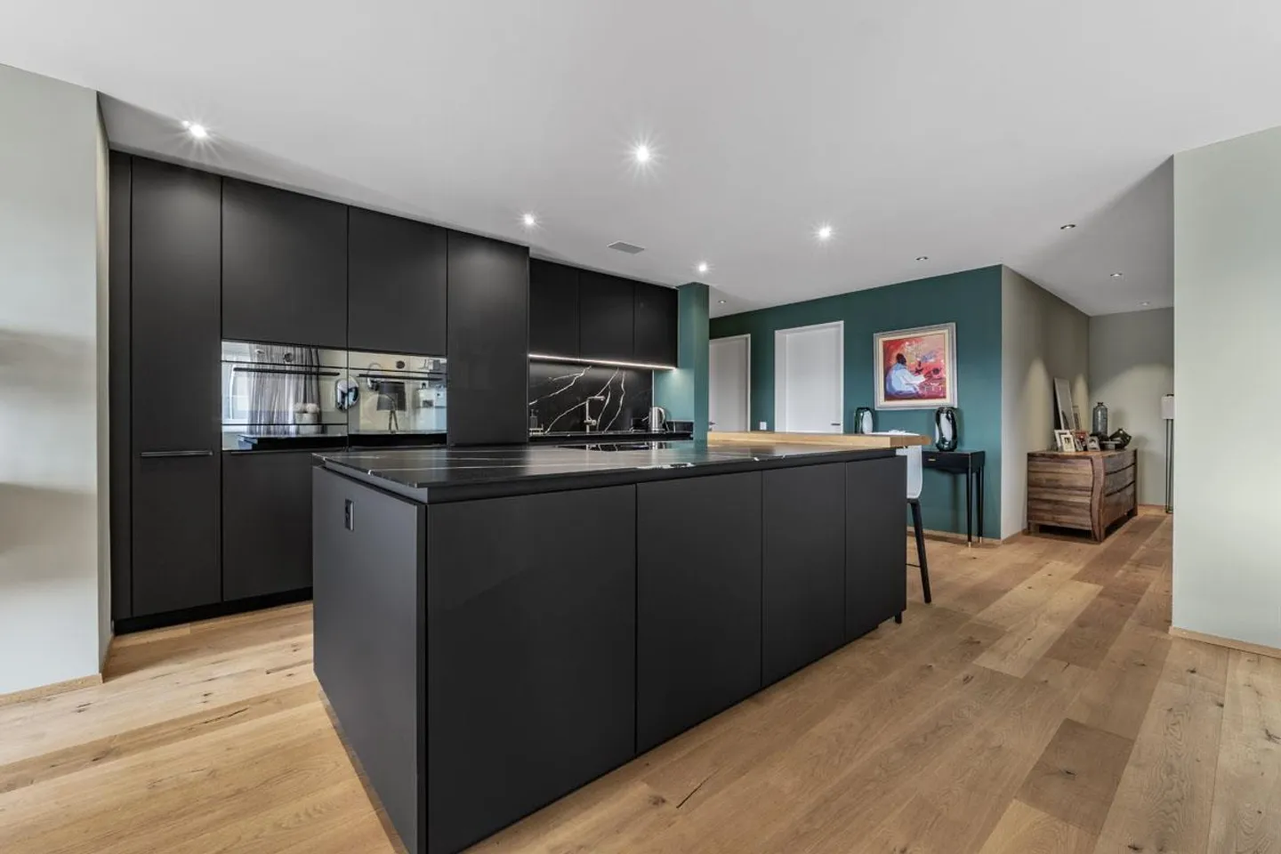 Luce. Spazio. Design. – Appartamento con terrazza elegante e vista panoramica - Foto 1 di 5