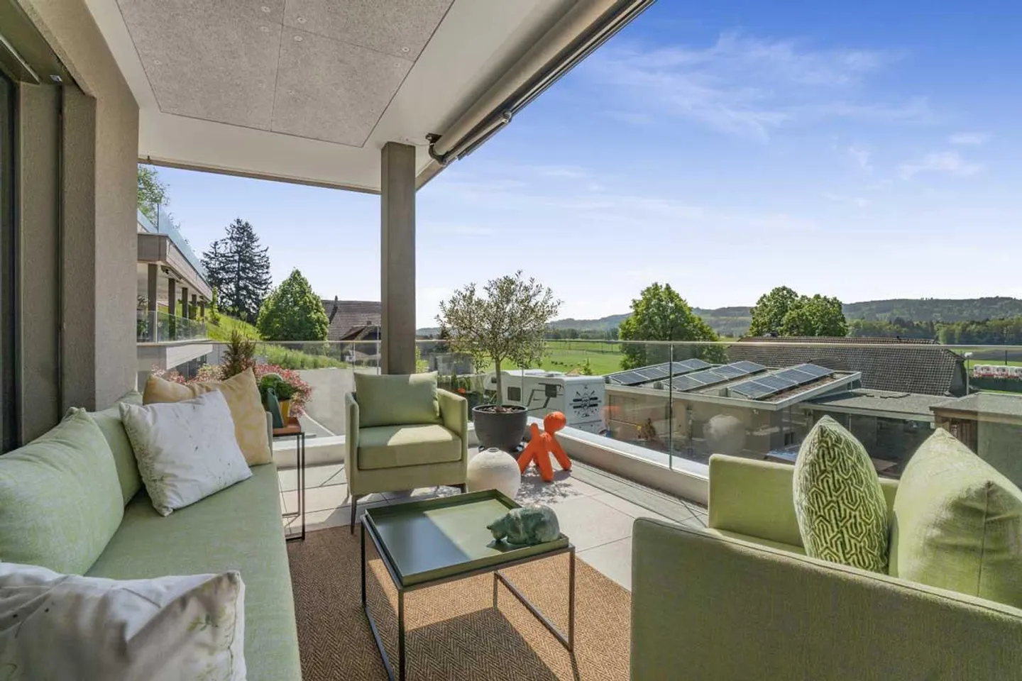 Luce. Spazio. Design. – Appartamento con terrazza elegante e vista panoramica - Foto 4 di 5