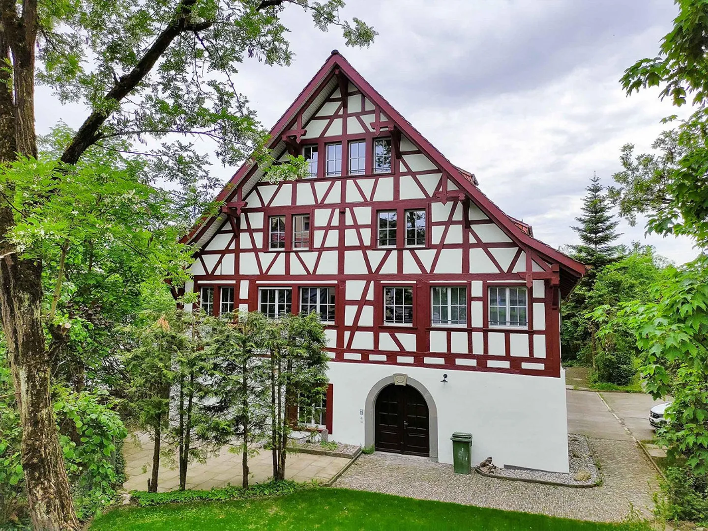 Neu sanierte 3 1/2-Zi-Maisonette-Wohnung - Photo 1 sur 13