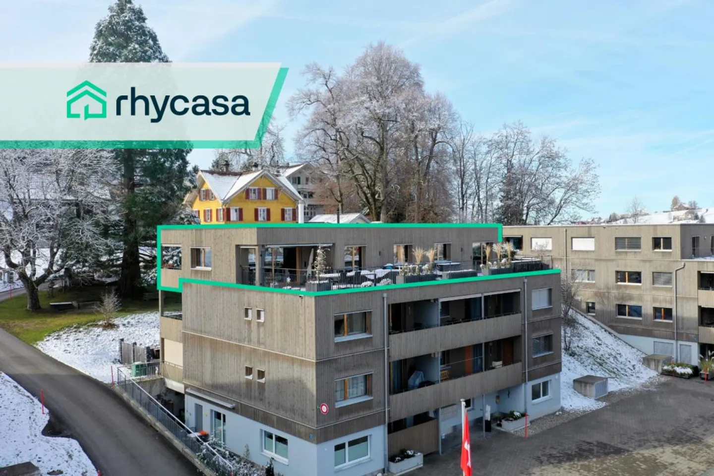 Exclusive penthouse apartment in modern wooden construction with beautiful panoramic view - Photo 1 of 13