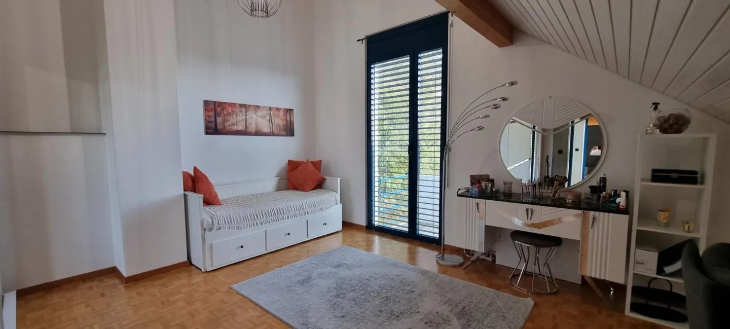 Villa Elegante con Spazi Ampi - Foto 7 di 13