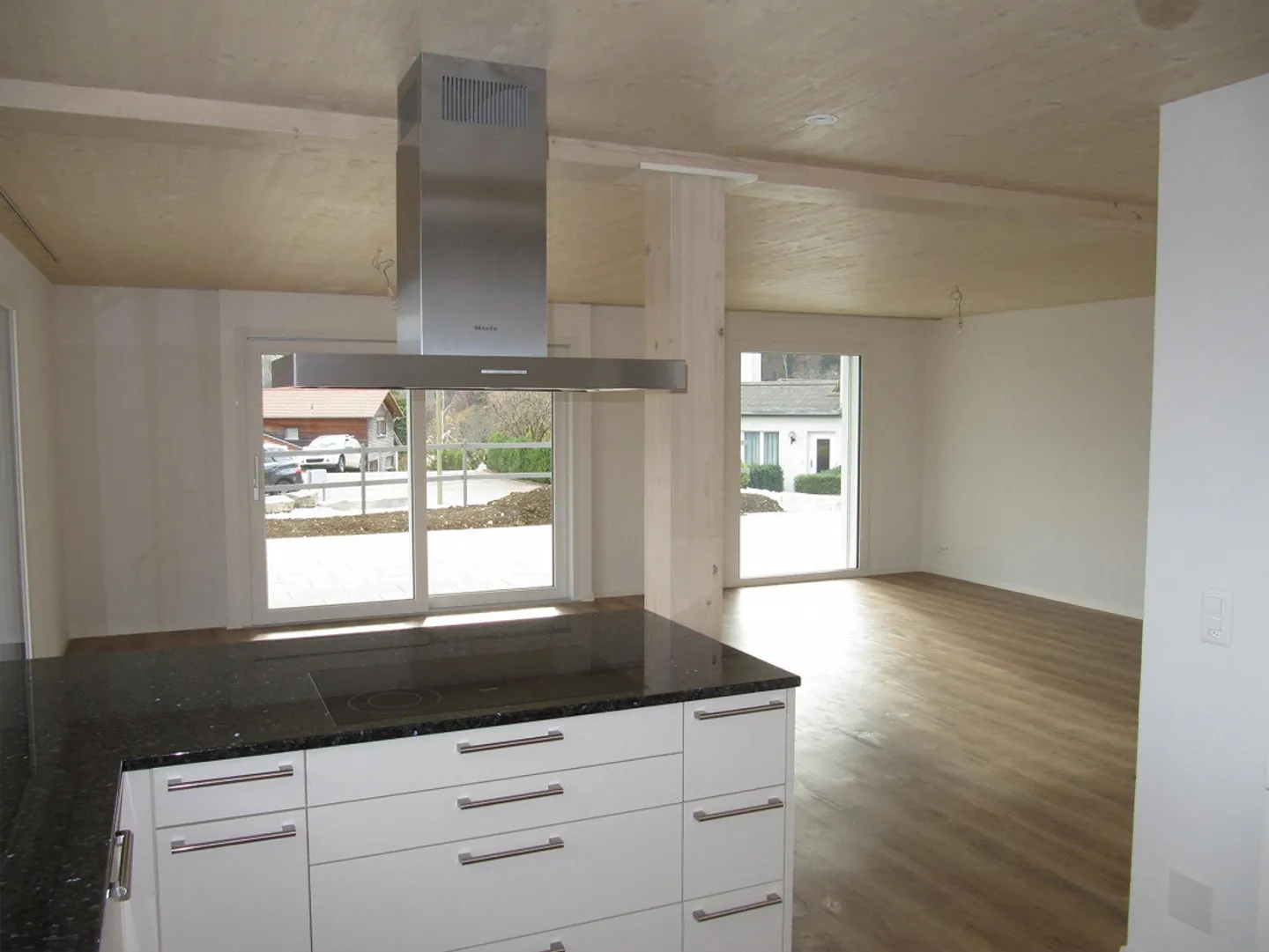 Living with a view - Photo 6 of 11