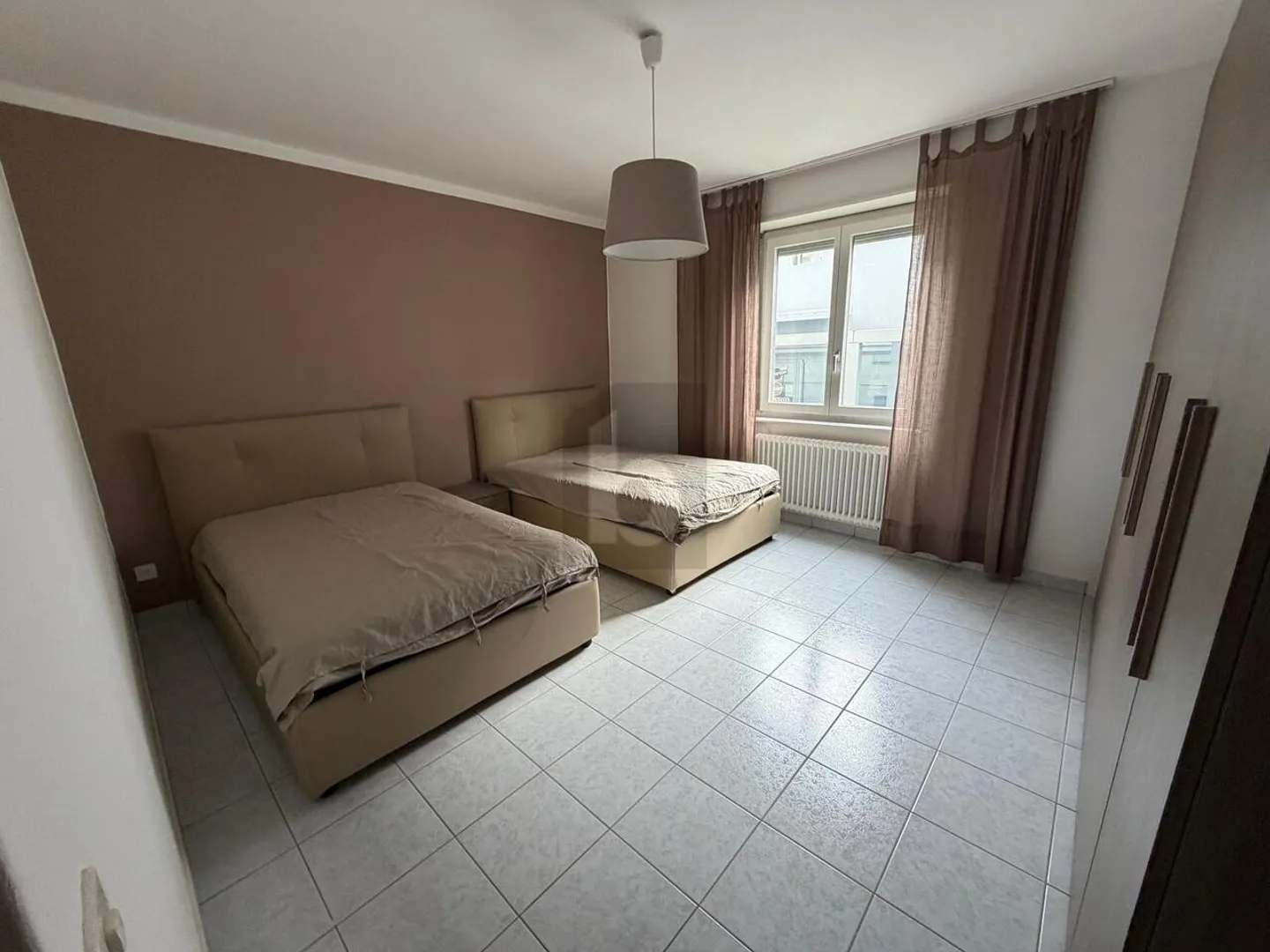 Appartamento spazioso in zona tranquilla - Foto 4 di 6