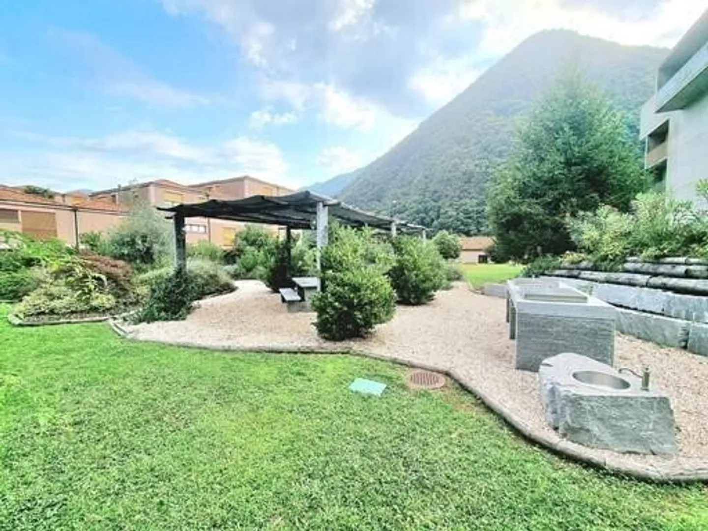 Apartment for rent - Photo 2 of 17