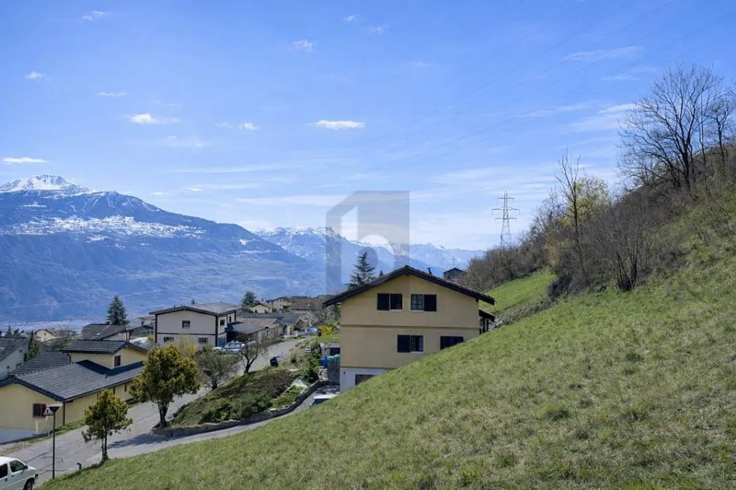 UNIQUE, IN A PRIVILEGED SETTING & PANORAMIC VIEW - Photo 2 of 6