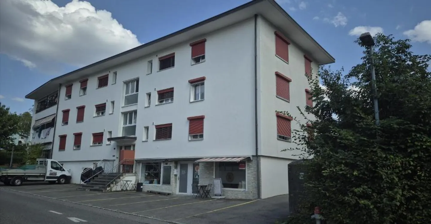 Modernes Apartment mit stilvollen Merkmalen - Foto 2 von 4