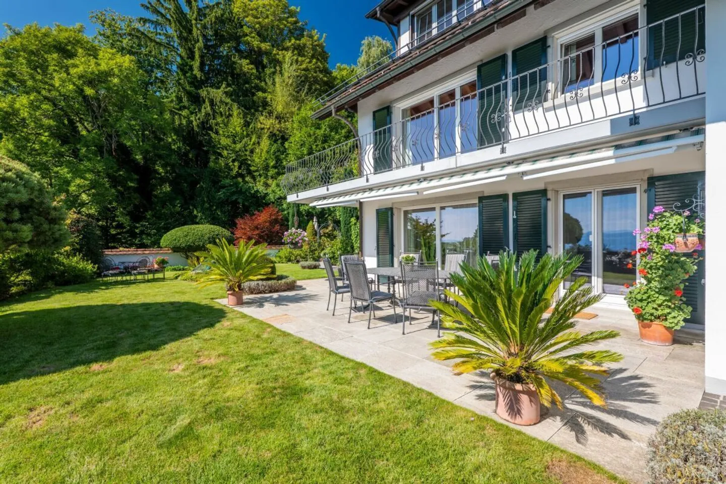 Traumhaftes Wohnparadies mit Wellnessoase und Weitsicht - Foto 2 von 12