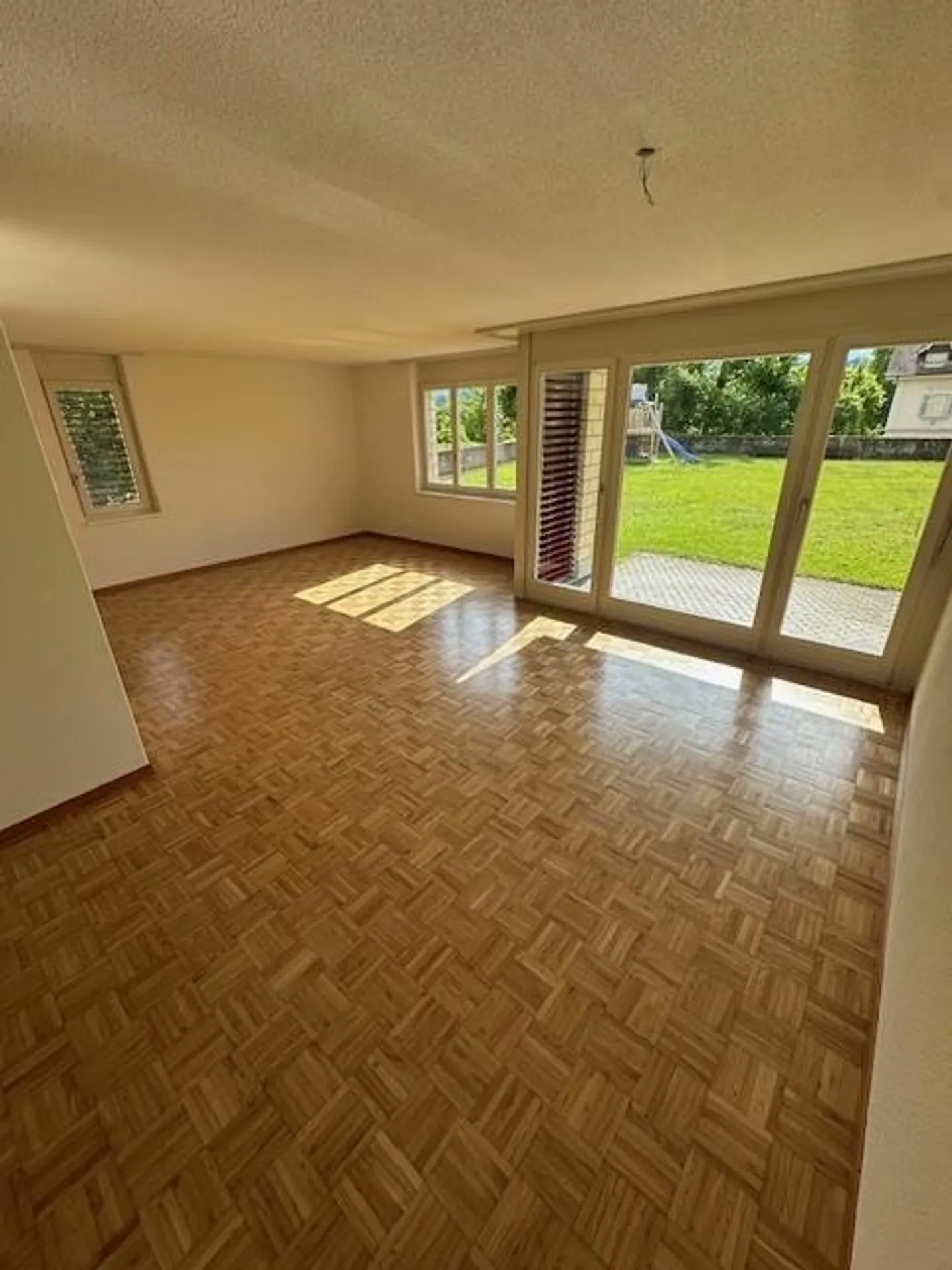 Geräumige Erdgeschosswohnung - Foto 1 von 19