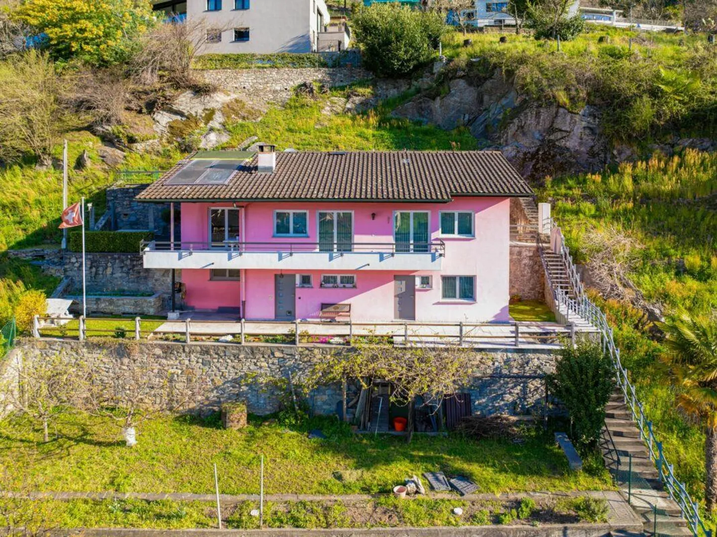 CUGNASCO - Beautiful House with Land - Photo 26 of 28