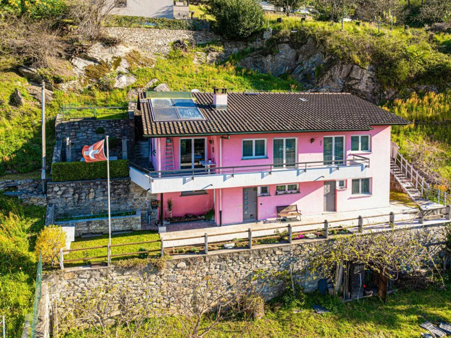CUGNASCO - Beautiful House with Land - Photo 28 of 28