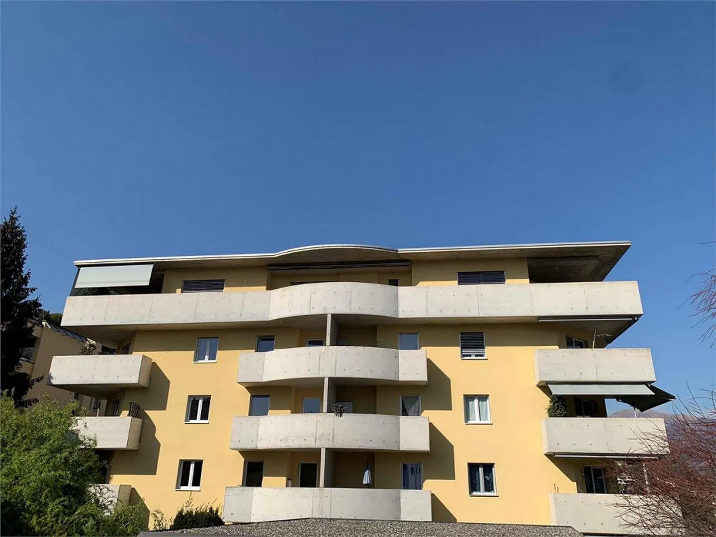 Elegante 3,5 Zimmer mit schöner Aussicht und maximaler Ruhe - Foto 11 von 13