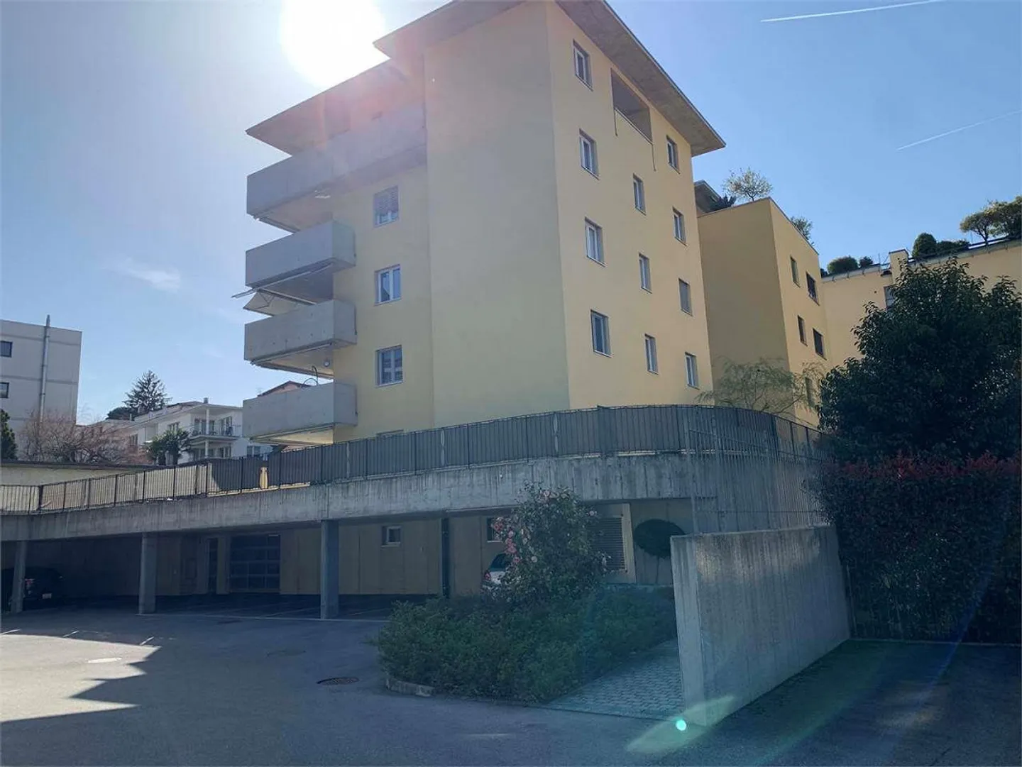 Elegante 3,5 Zimmer mit schöner Aussicht und maximaler Ruhe - Foto 12 von 13