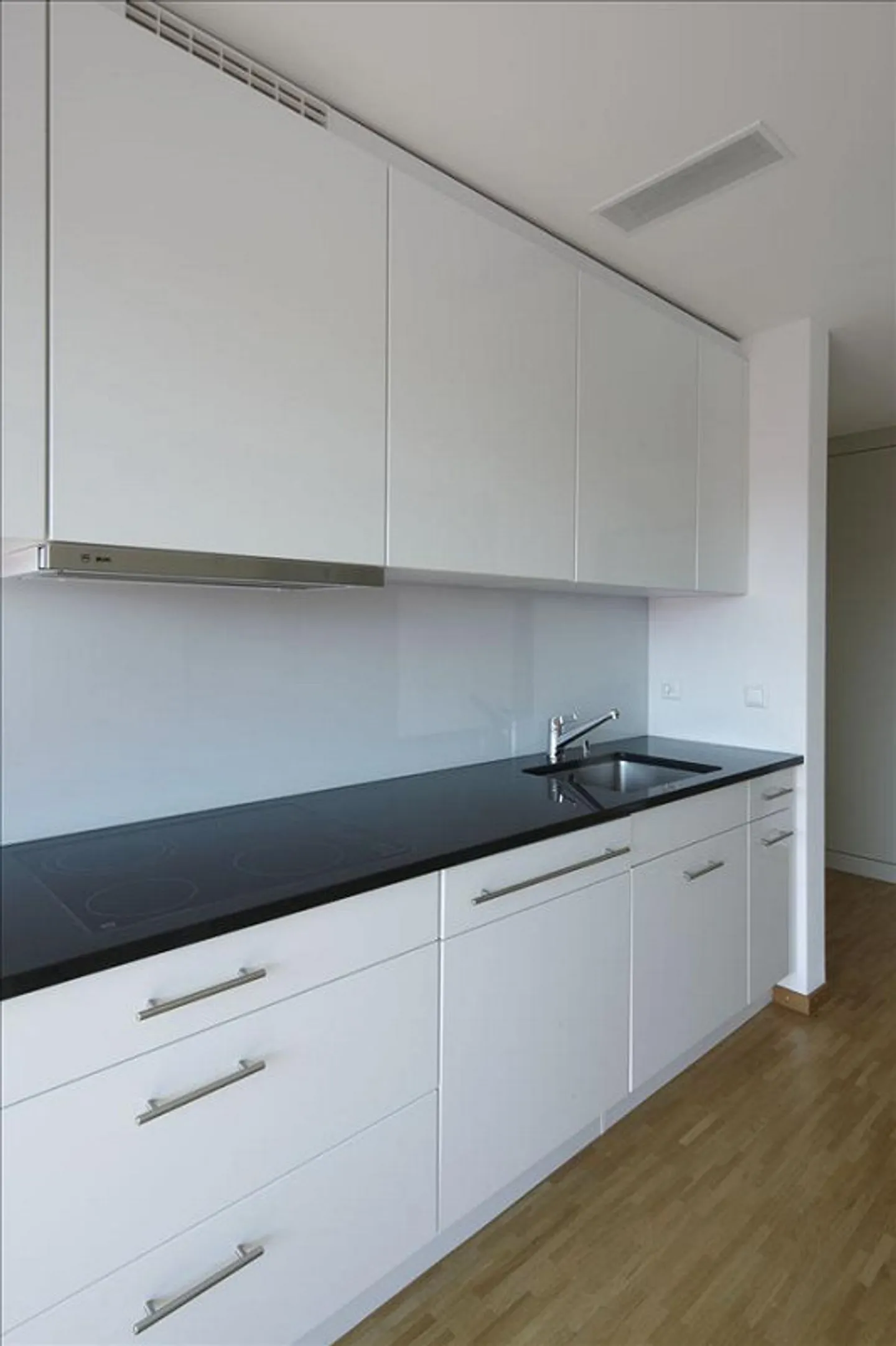 Appartement moderne avec grande terrasse sur le toit de 50 m2 *Louer sans dépôt* - Photo 3 sur 4