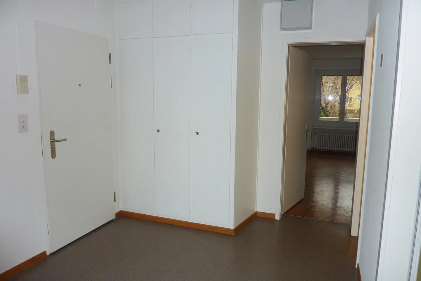 Appartement 2.5 pièces dans un emplacement calme et central - Photo 5 sur 6