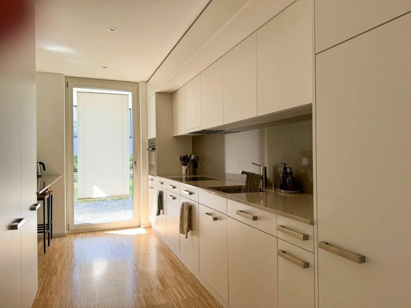 Nearly new 3.5 room apartment in the popular development "Langrüti" for rent! - Photo 2 of 14