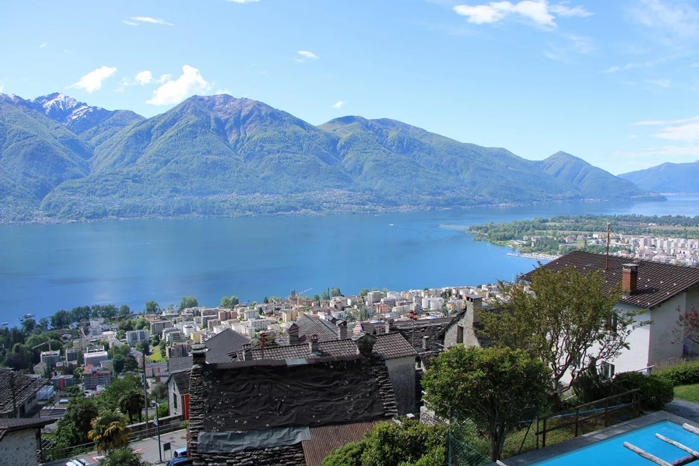 2-Family House in Brione s.Minusio - Photo 2 of 5