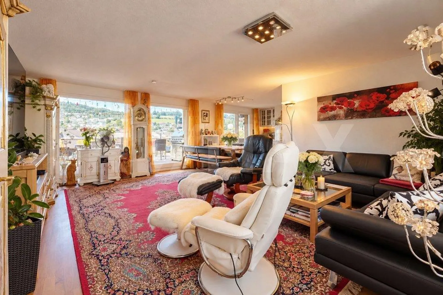 Penthouse apartment with a view – attractive investment opportunity in Dintikon - Photo 2 of 11