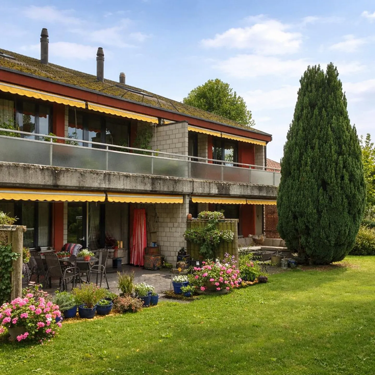 Maison Multi-Familiale avec Jardin - Photo 1 sur 18