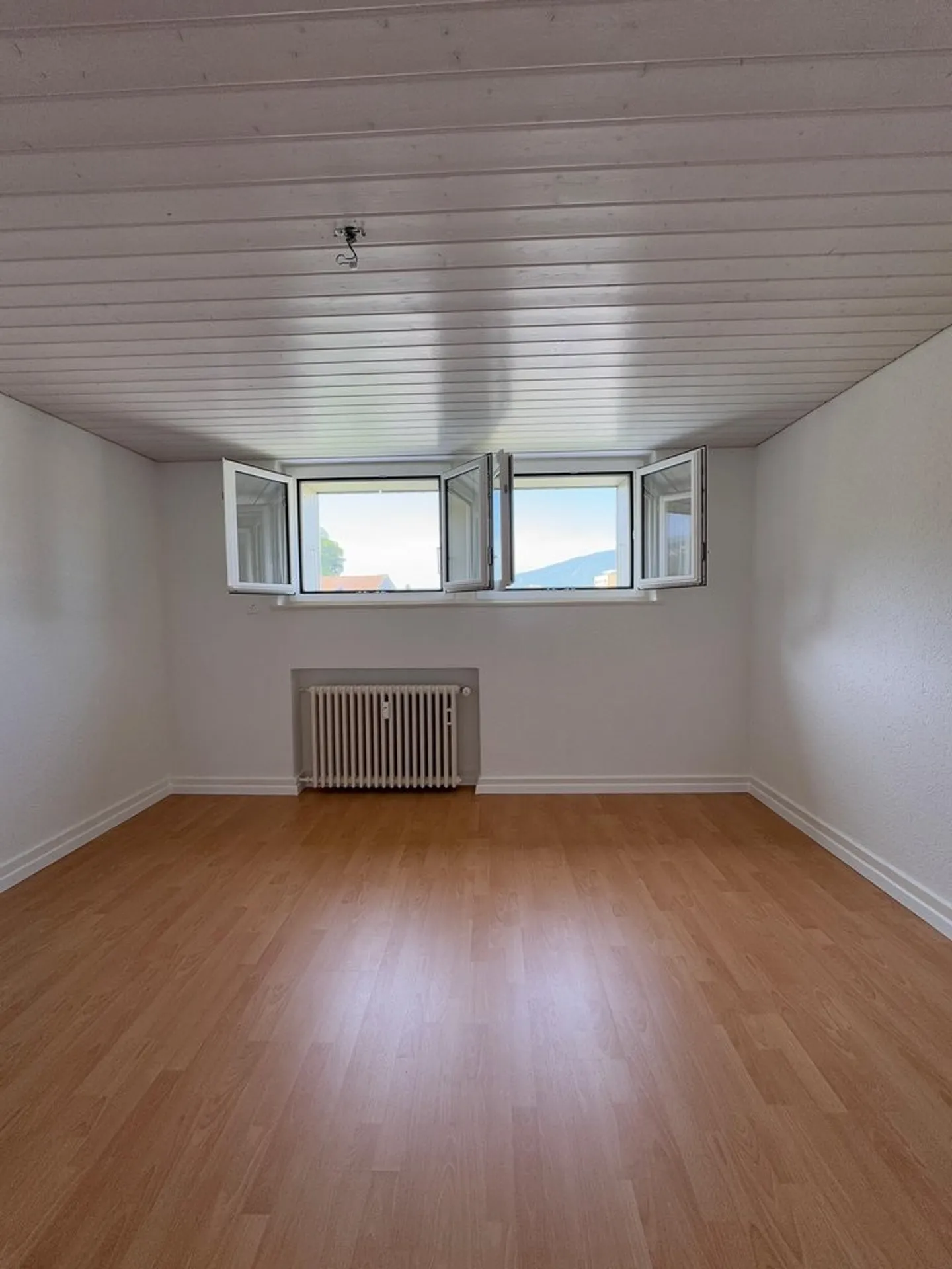 Schöne 3.5 Zimmerwohnung zur Miete in Biel/Bienne! - Foto 3 von 6
