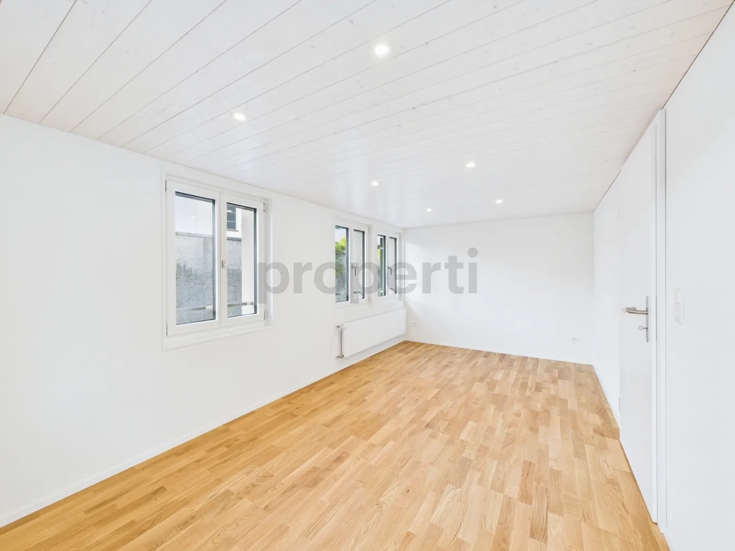 Appartamento duplex ristrutturato di 3,5 locali in una posizione fiscalmente favorevole - Foto 5 di 12