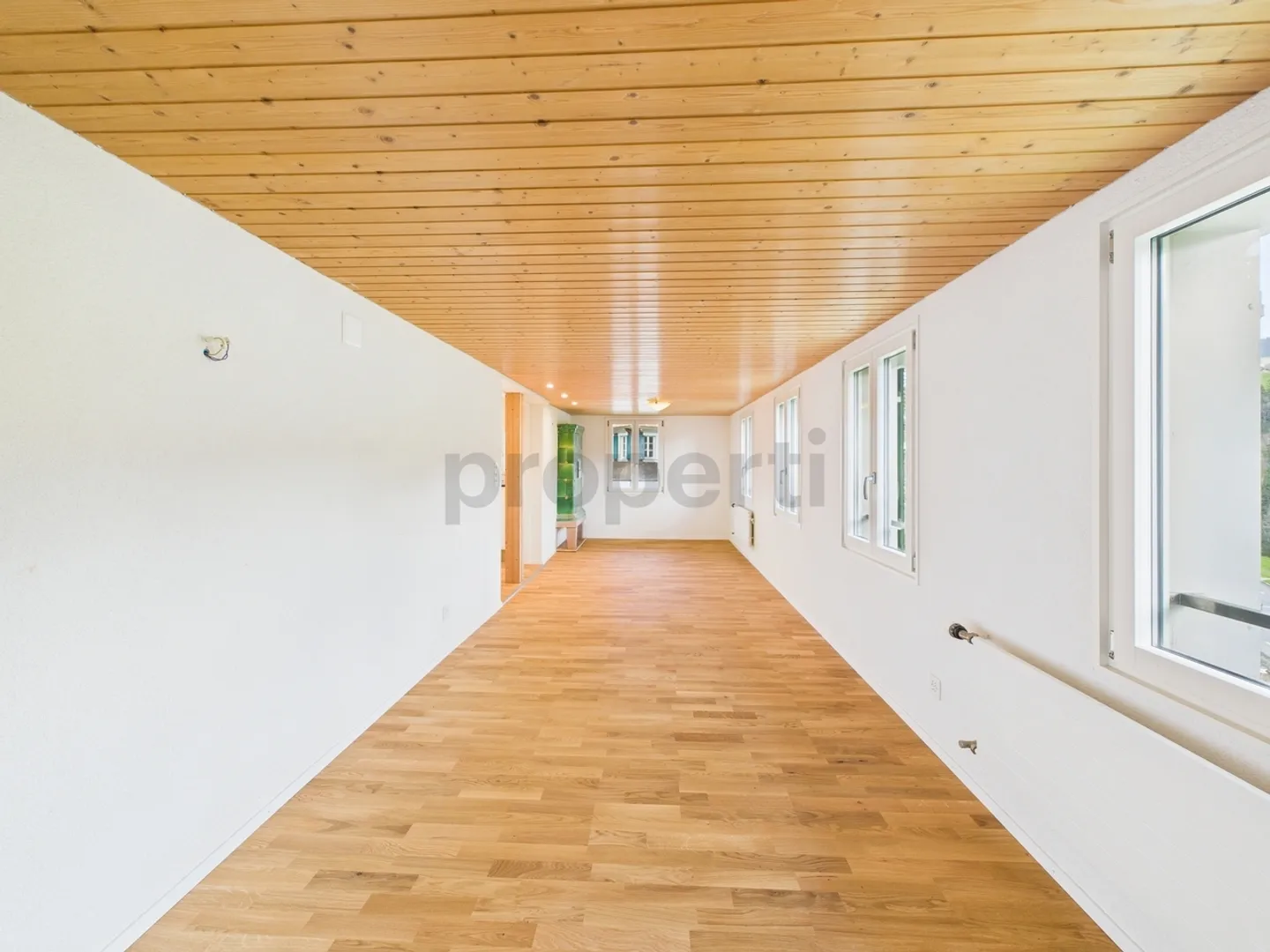 Appartamento duplex ristrutturato di 3,5 locali in una posizione fiscalmente favorevole - Foto 8 di 12