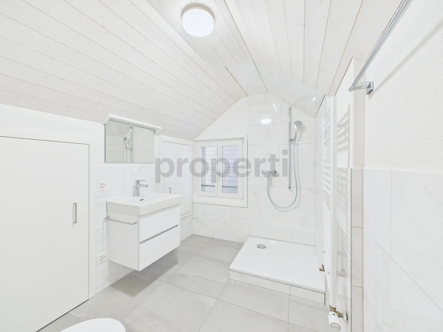 Appartamento duplex ristrutturato di 3,5 locali in una posizione fiscalmente favorevole - Foto 11 di 12