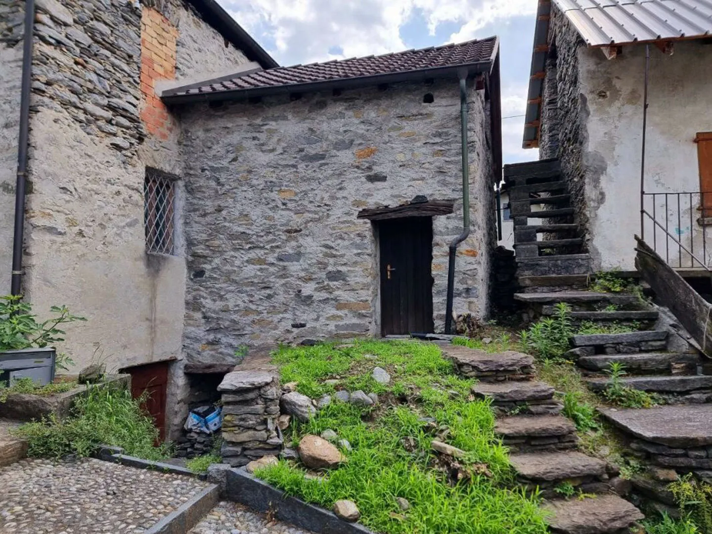 4 ½-Room Single-Family House with Garden and Attached Rustico - Photo 8 of 8