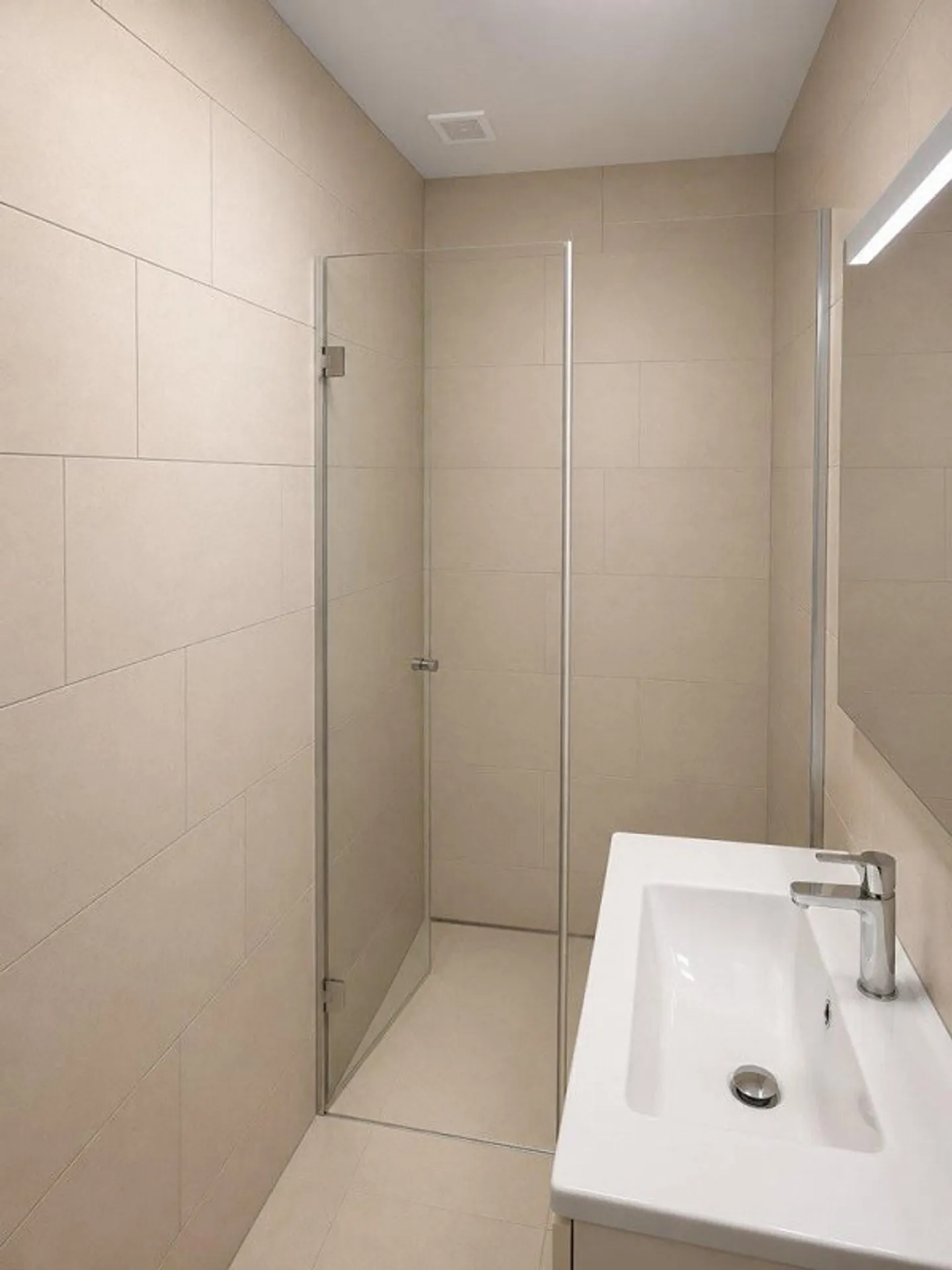 Bright and spacious 4.5 room apartment in the best location - Photo 7 of 8