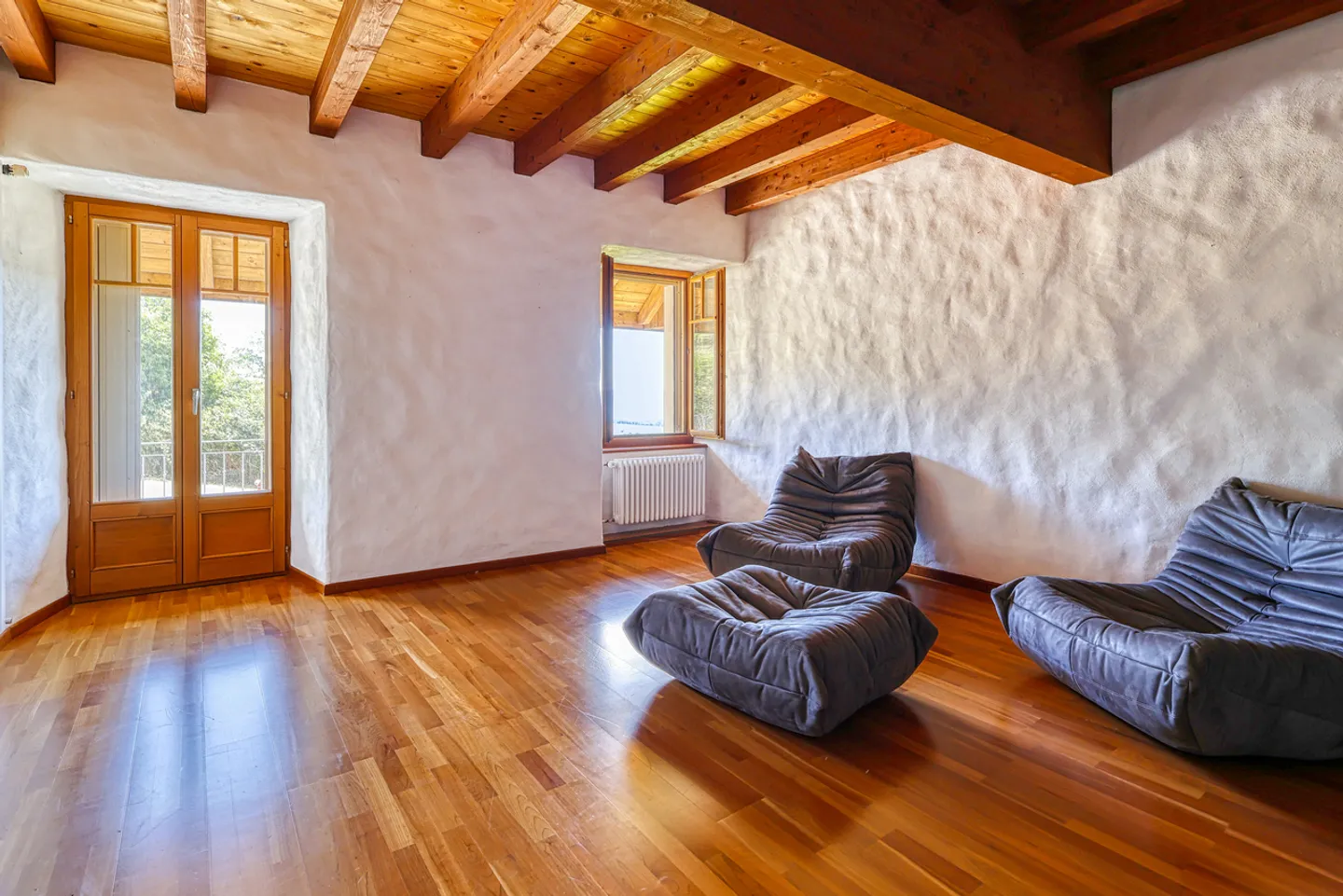 Residenza triplex straordinaria con vista panoramica sul lago - Foto 3 di 13