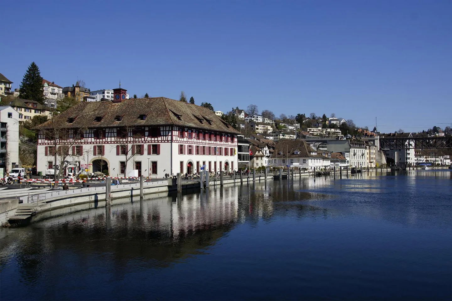 Working in the historic goods yard on the Rhine - Photo 1 of 10