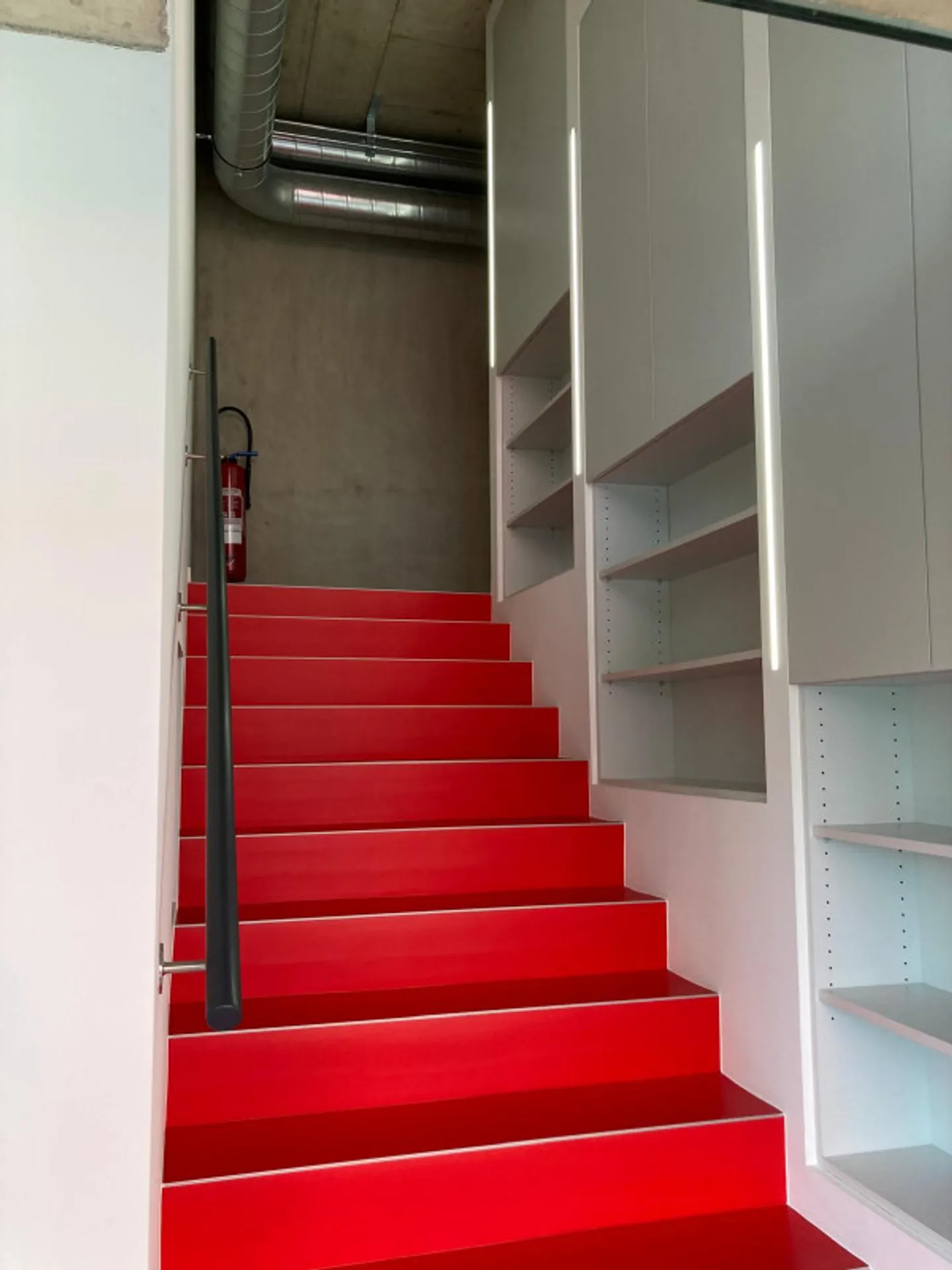 Espace commercial moderne - Profitez de la baisse des taux d'intérêt et des prix ! - Photo 5 sur 7