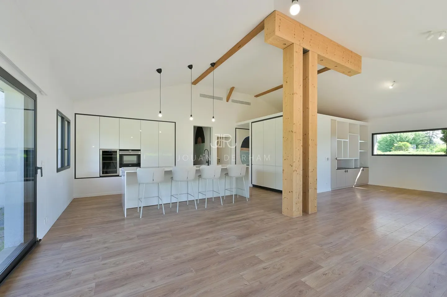 Crassier | Maison familiale entièrement rénovée - Photo 7 of 13