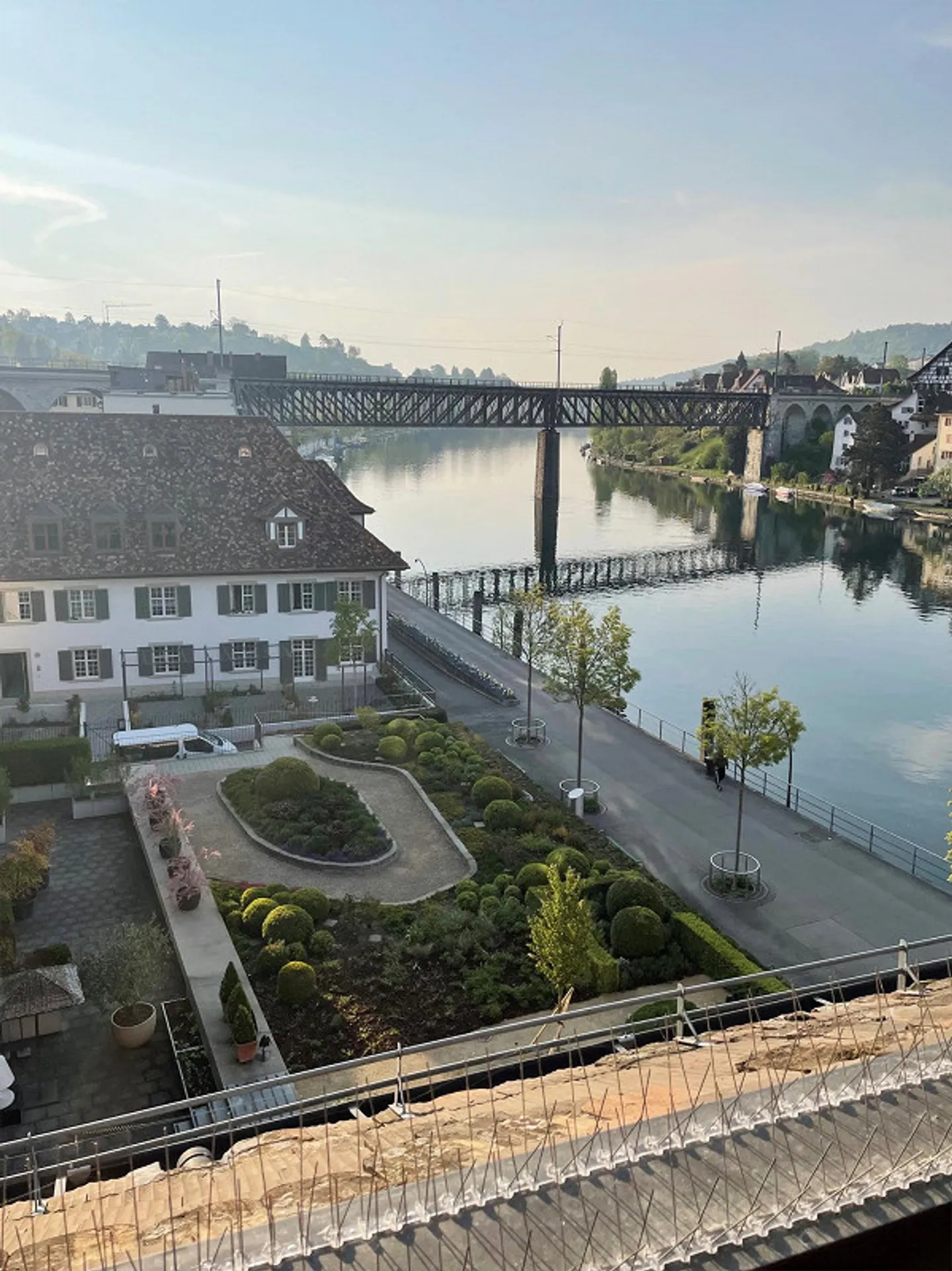 Working in the historic goods yard on the Rhine - Photo 5 of 10