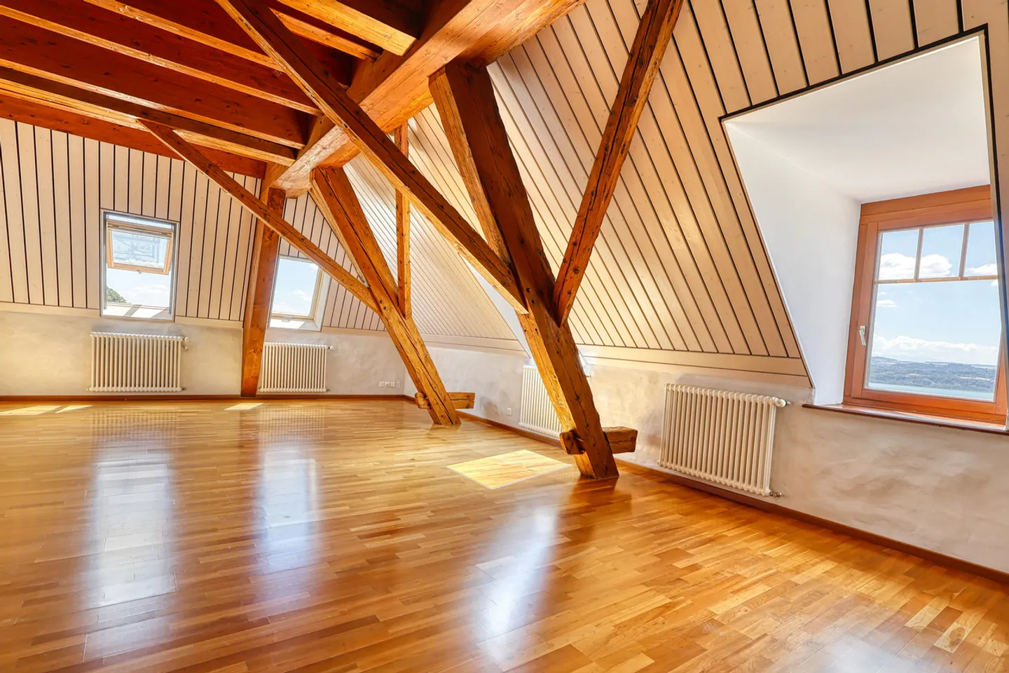 Residenza triplex straordinaria con vista panoramica sul lago - Foto 9 di 13