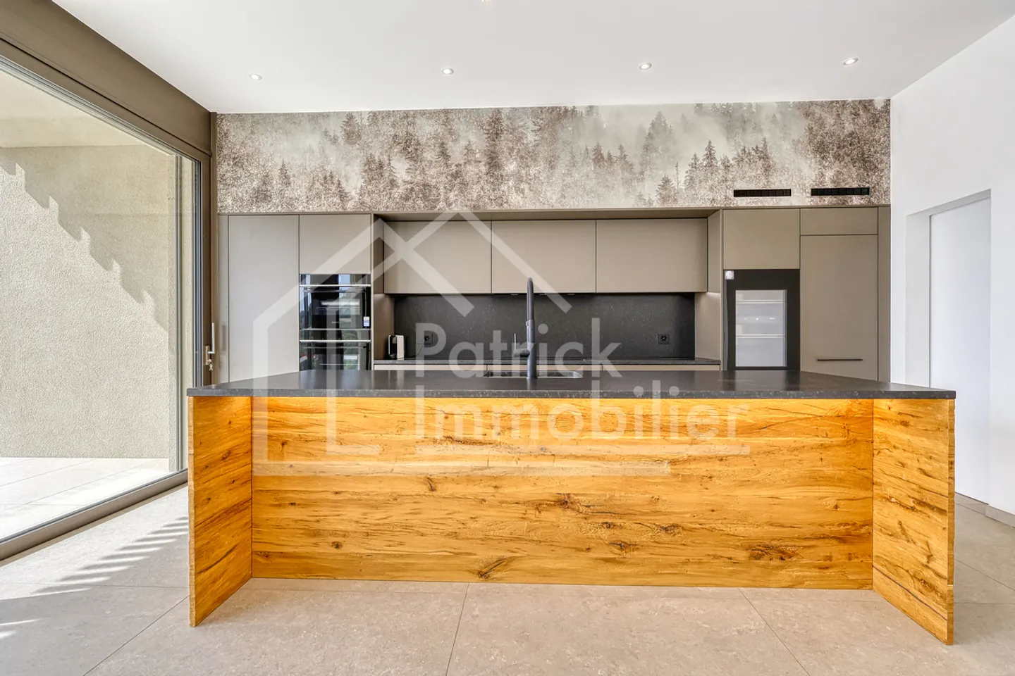 Contemporary Villa in Montavon - Photo 10 of 33